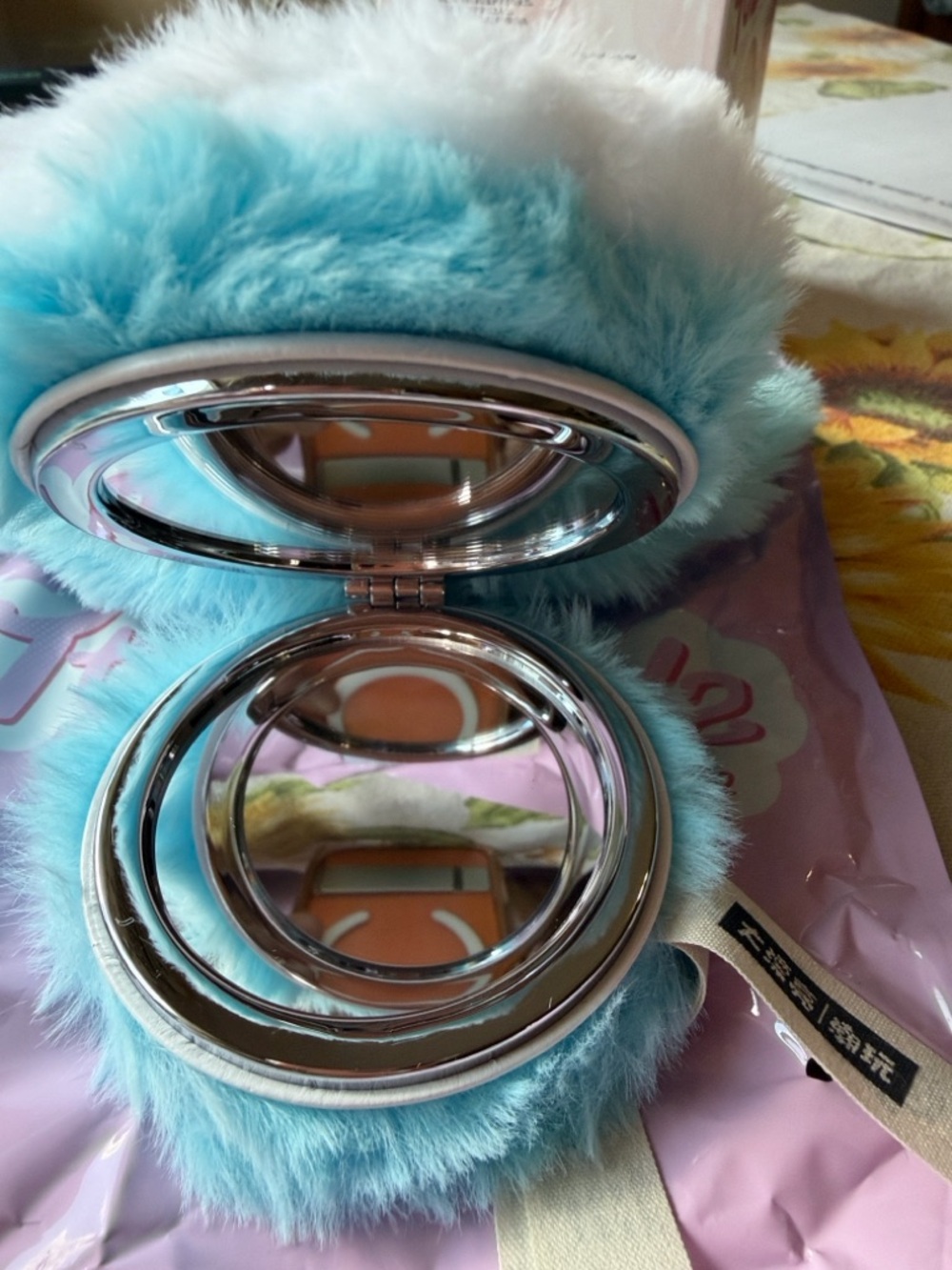 🩵 BABY THREE VANITY MIRROR V2 BAG CHARM KEYCHAIN 🩵 NWT 🩵 - Picture 16 of 16
